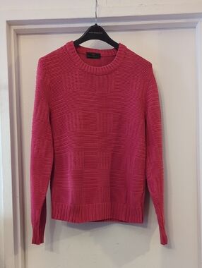 Abercrombie + Fitch 80s Vintage Crewneck Sweater Pink